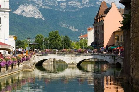 coach holidays to annecy france.